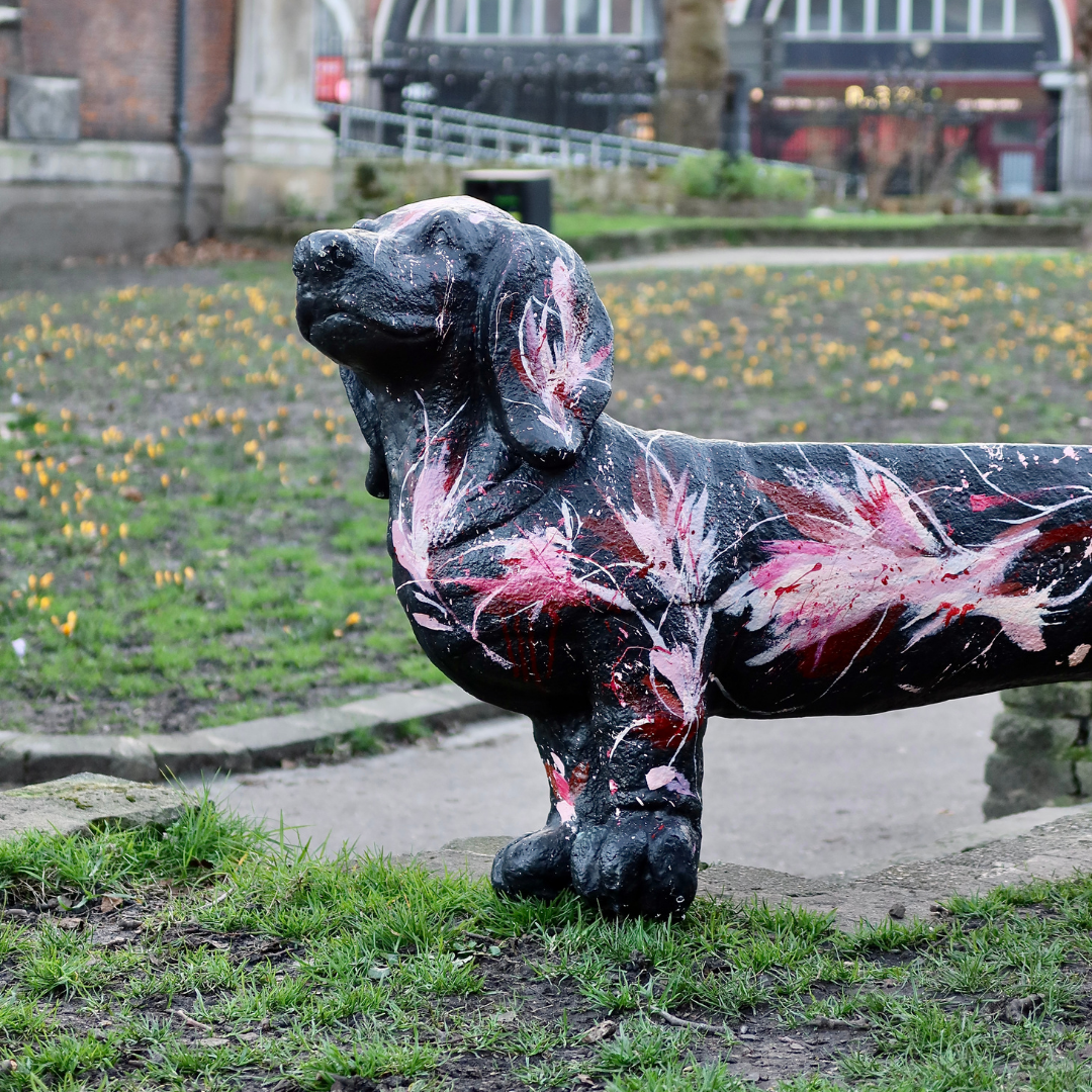30. DOG BENCH | HOLLOWAY