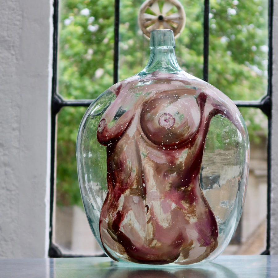 2. Vase | London